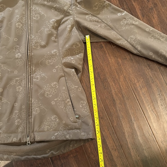 WHITE SIERRA WINTER COAT - Picture 9 of 10